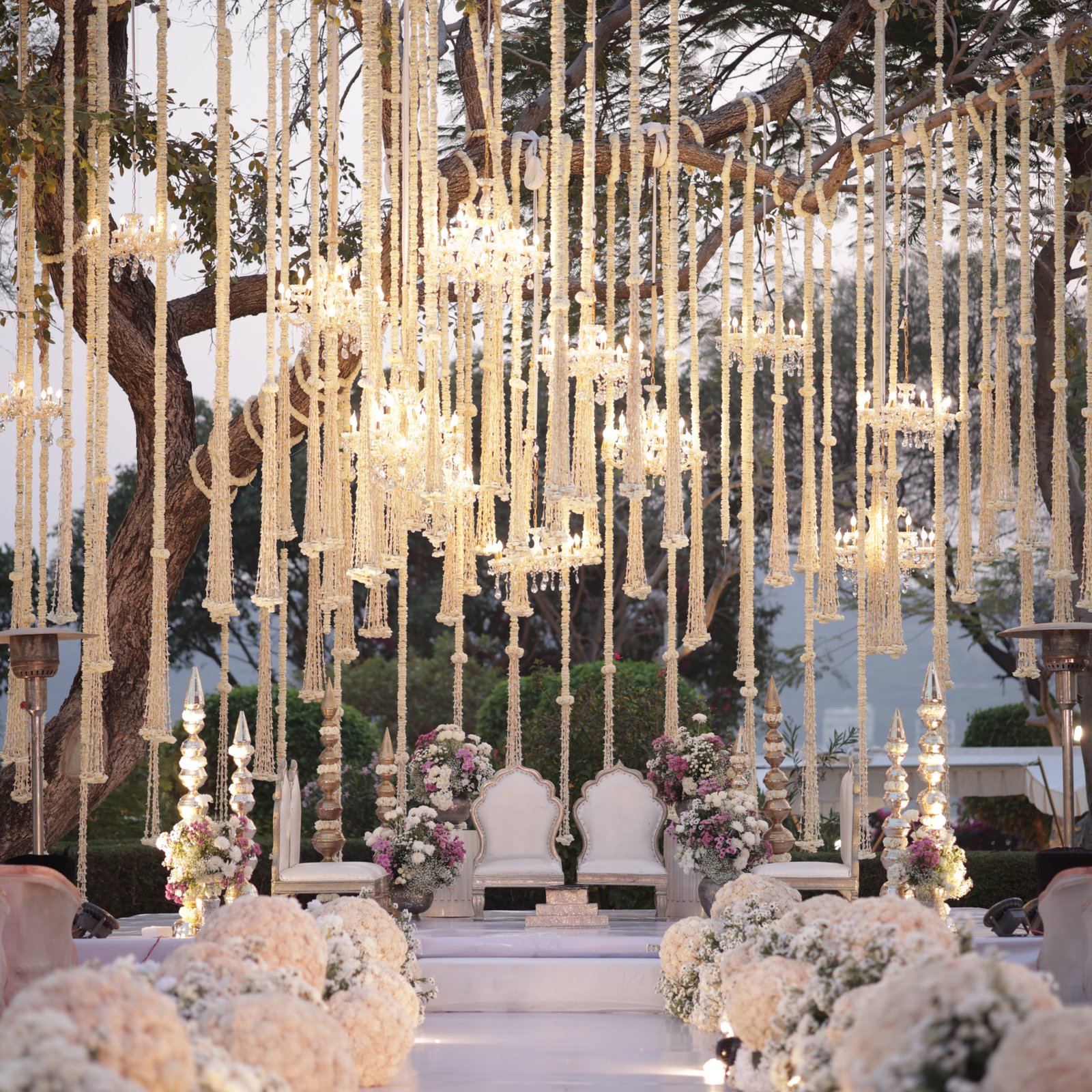 DECOR & DESIGN